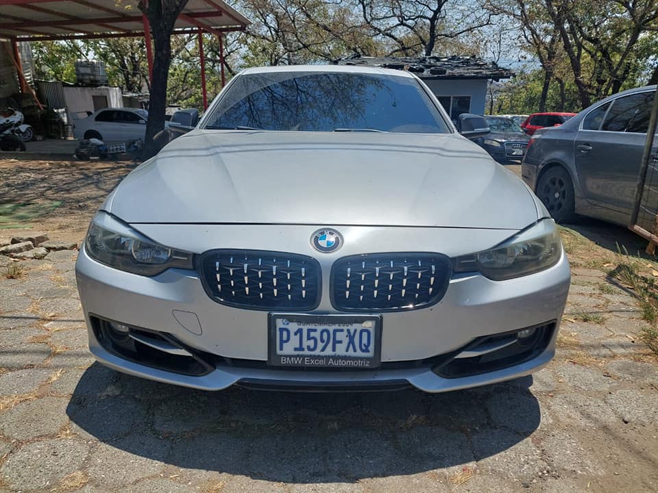 BMW 328I
AÑO 2013
MOTOR 2.0
TWIN POWER TURBO (N20)
AIRE ACONDICIONADO
BOLSAS DE