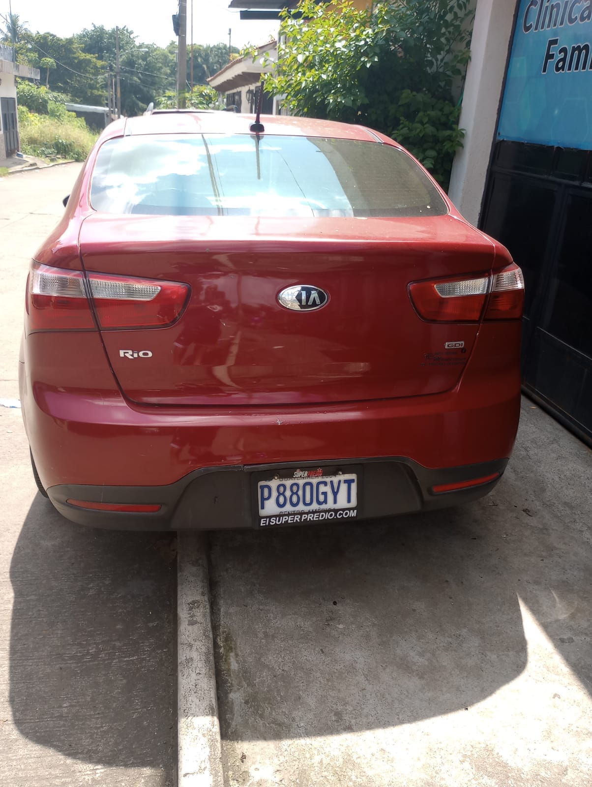 KIA RIO MODELO 2014 MOTOR 1600
 GASOLINA
 4x2
 VIDRIOS ELÉCTRICOS 
 AIRE ACONDIC