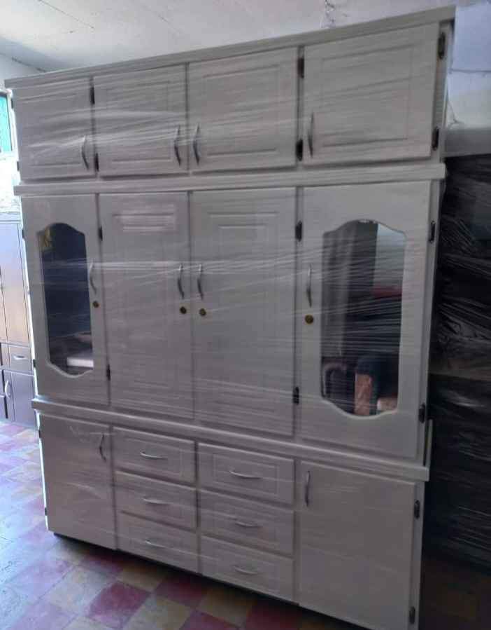 Hermosos closet de 4 cuerpos hechos en mdf ( madera prefabricada ) con estructur