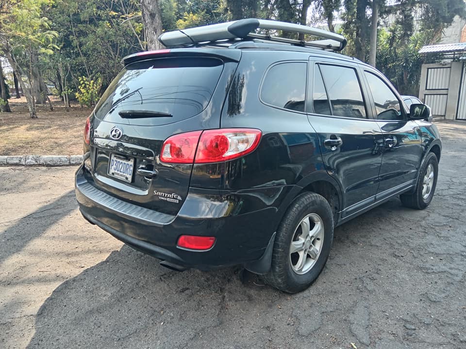 HYUNDAI SANTA FE
3 FILAS 
AÑO 2009
MOTOR 2.2
TURBO DIESEL INTERCOOLER
4X4
AUTOMA