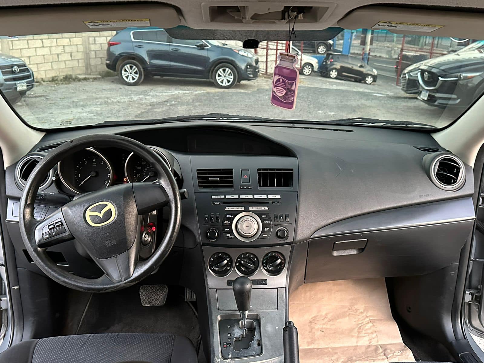 MAZDA 3i 2011  

 35,500  NEGOCIABLES

 VISACUOTAS. 
 CREDICUOTAS.

- Tip-Troni
