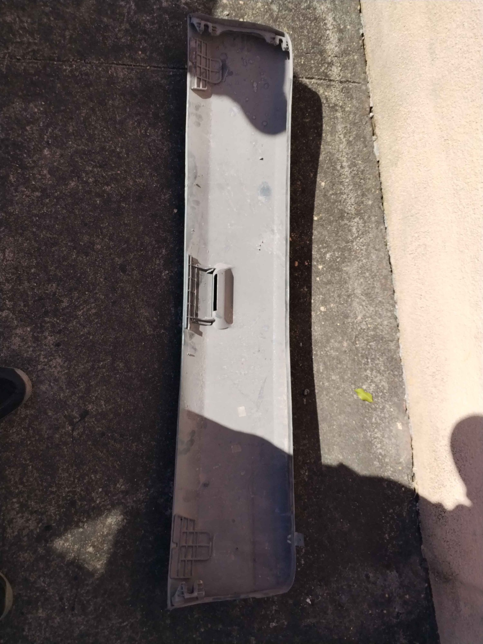 Disponible una Compuerta usada original pequeño raparaciones respondo mensajes d