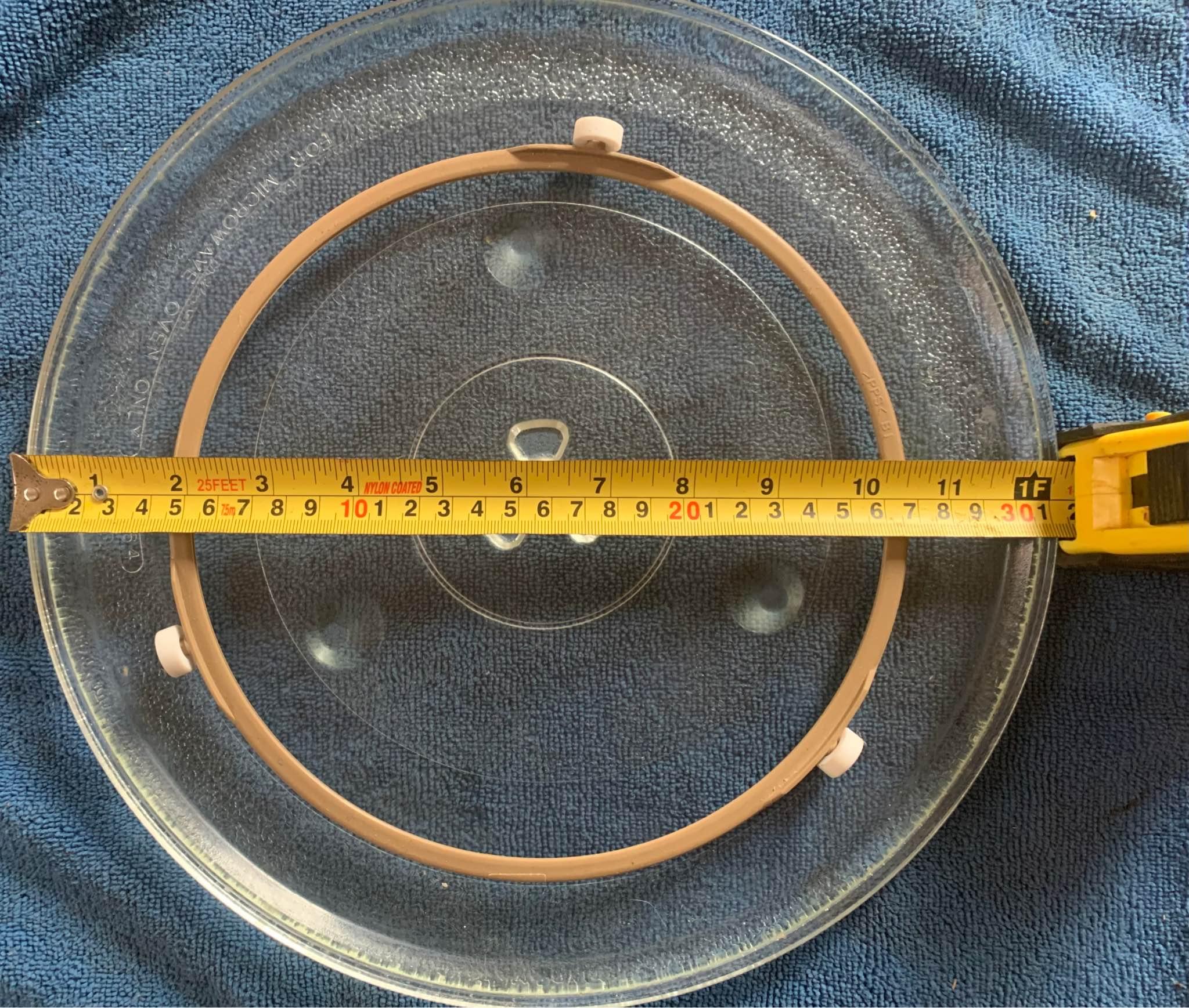 Plato para microondas de 31.4” con guía en excelente estado no astillado Q100.00