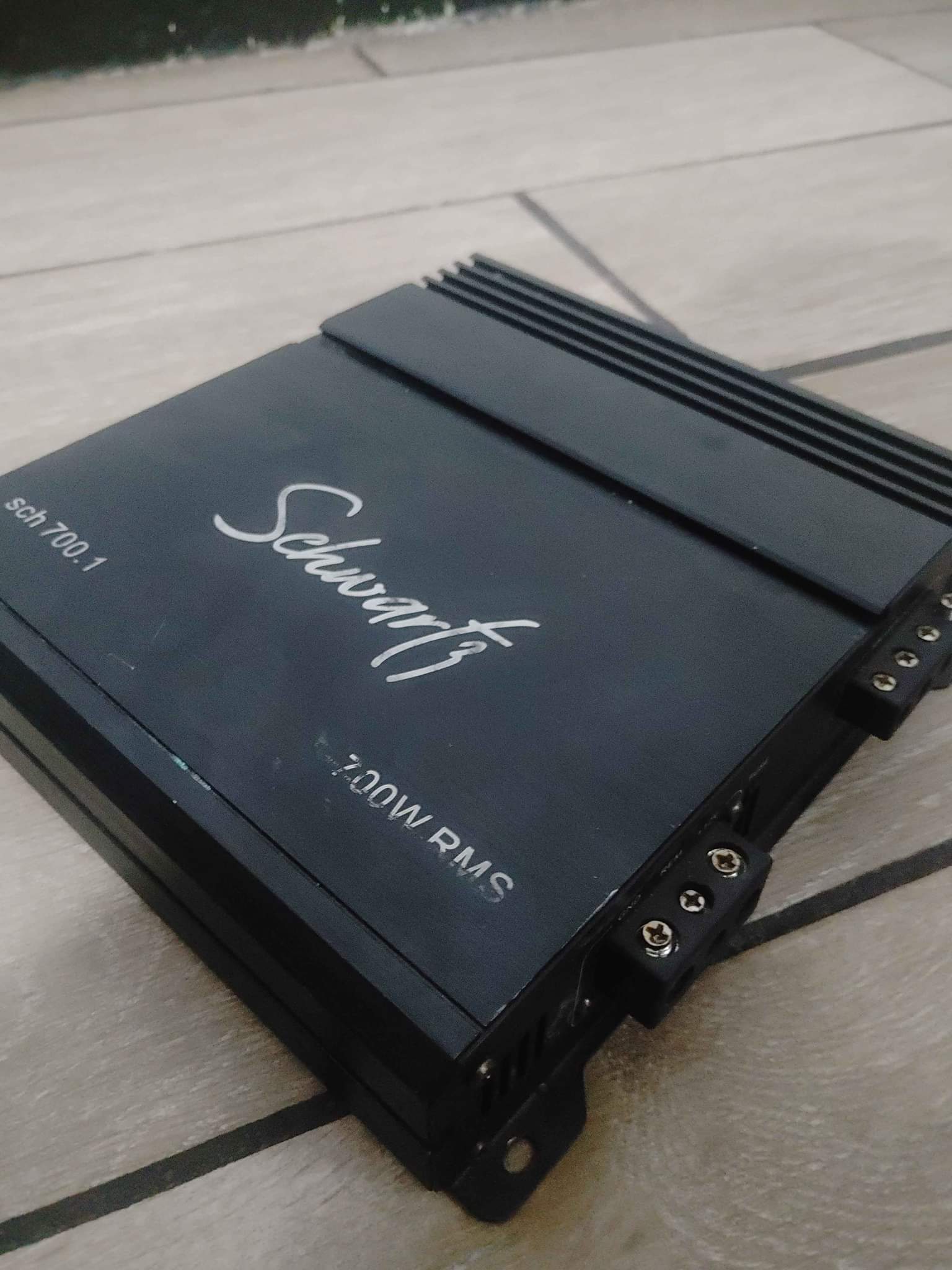 Vendo amplificador marca Schwartz de 700W RMS 1 CANAL
 *Para tener buen músicon,
