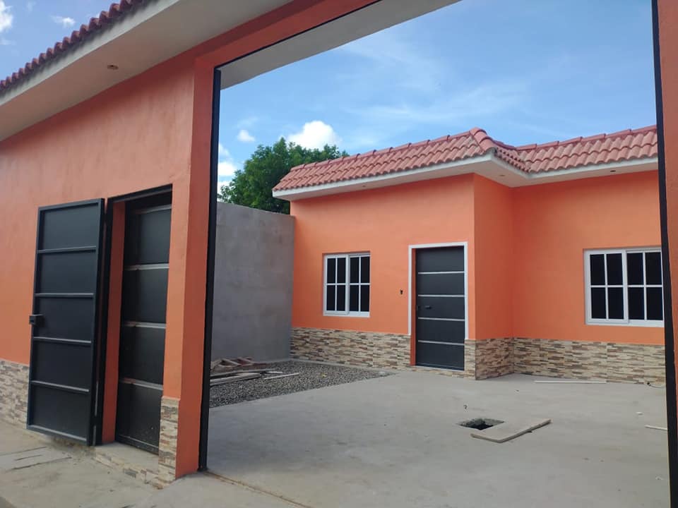 ¡Descubre tu nuevo hogar a pocos minutos de Pradera Chiquimula!

- Escrituras re