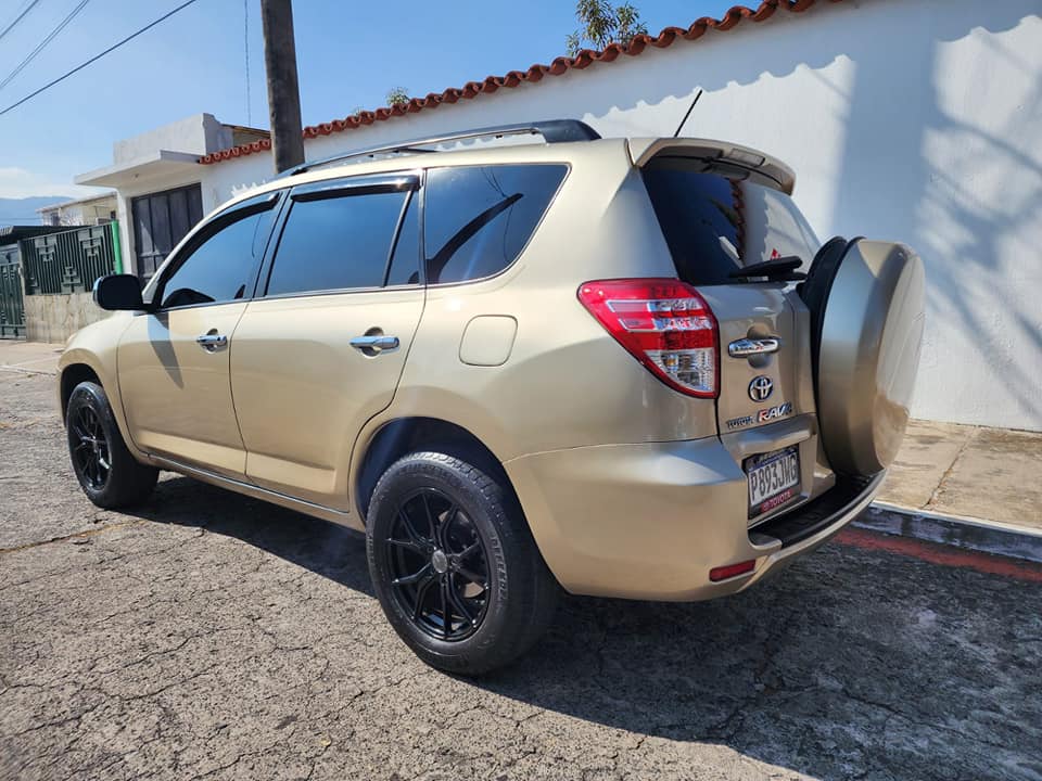 •Motor 2.5 4 cilindros Automática 4x4
•Motor sin fugas ni ruidos
•Vidrios y retr