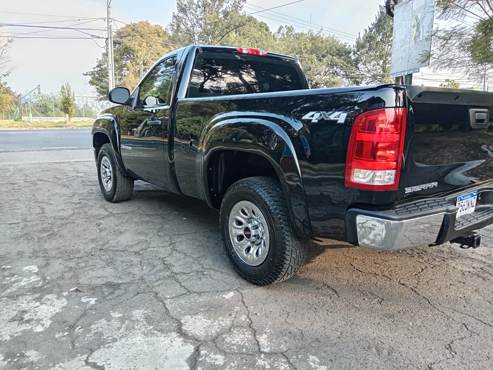 GMC SIERRA 1500
AÑO 2011 
CABINA SENCILLA
RECIENTE INGRESO
MOTOR 4.3
6 CILINDROS