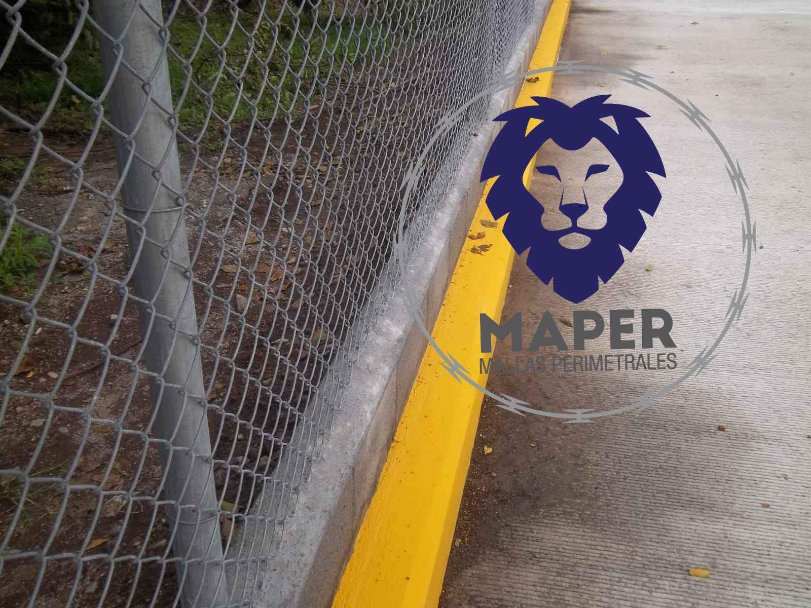 Mallas Perimetrales  Instalamos Cercos de malla metálica galvanizada. 
 Instala