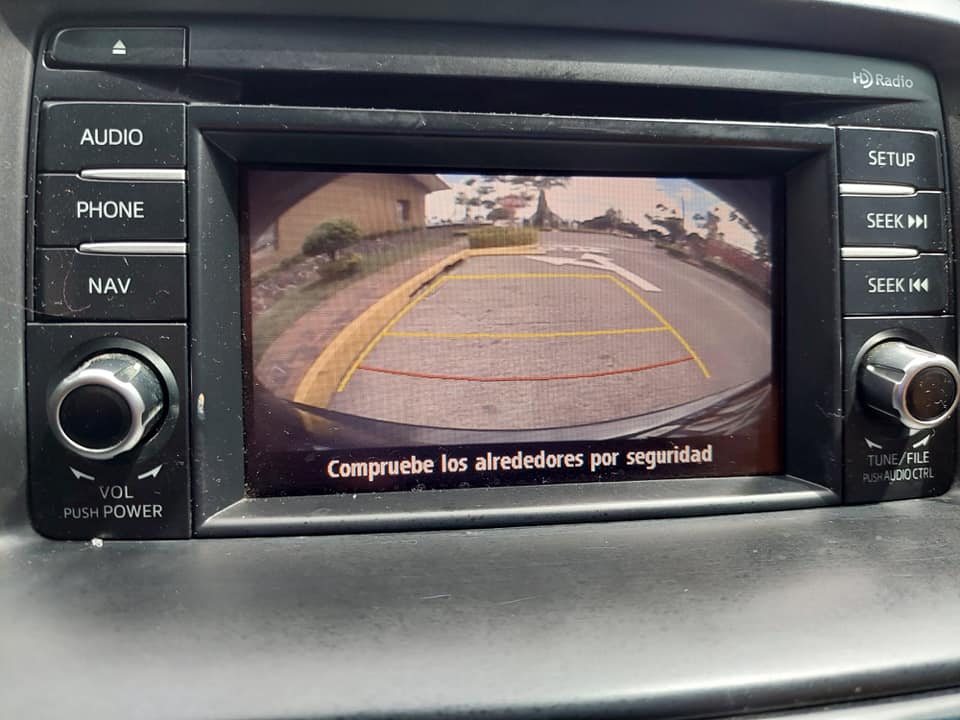 2015 MAZDA CX5
EDICION TOURING 
MOTOR 2.5
SKYACTIV 
CAMARA DE RETROCESO 
MANDOS