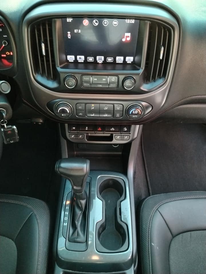 🆂︎︎🅻︎🅴︎ ︎🆄︎🆃︎︎ 🆅︎🅴︎🅽︎🅳︎🅴︎
GMC Canyon 2016 4x4 Doble Cabina ALL TERRAIN 

Precio