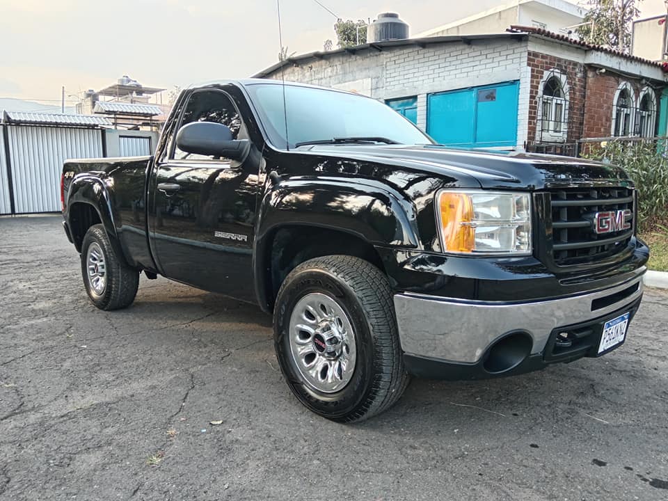 GMC SIERRA 1500
AÑO 2011 
CABINA SENCILLA
RECIENTE INGRESO
MOTOR 4.3
6 CILINDROS