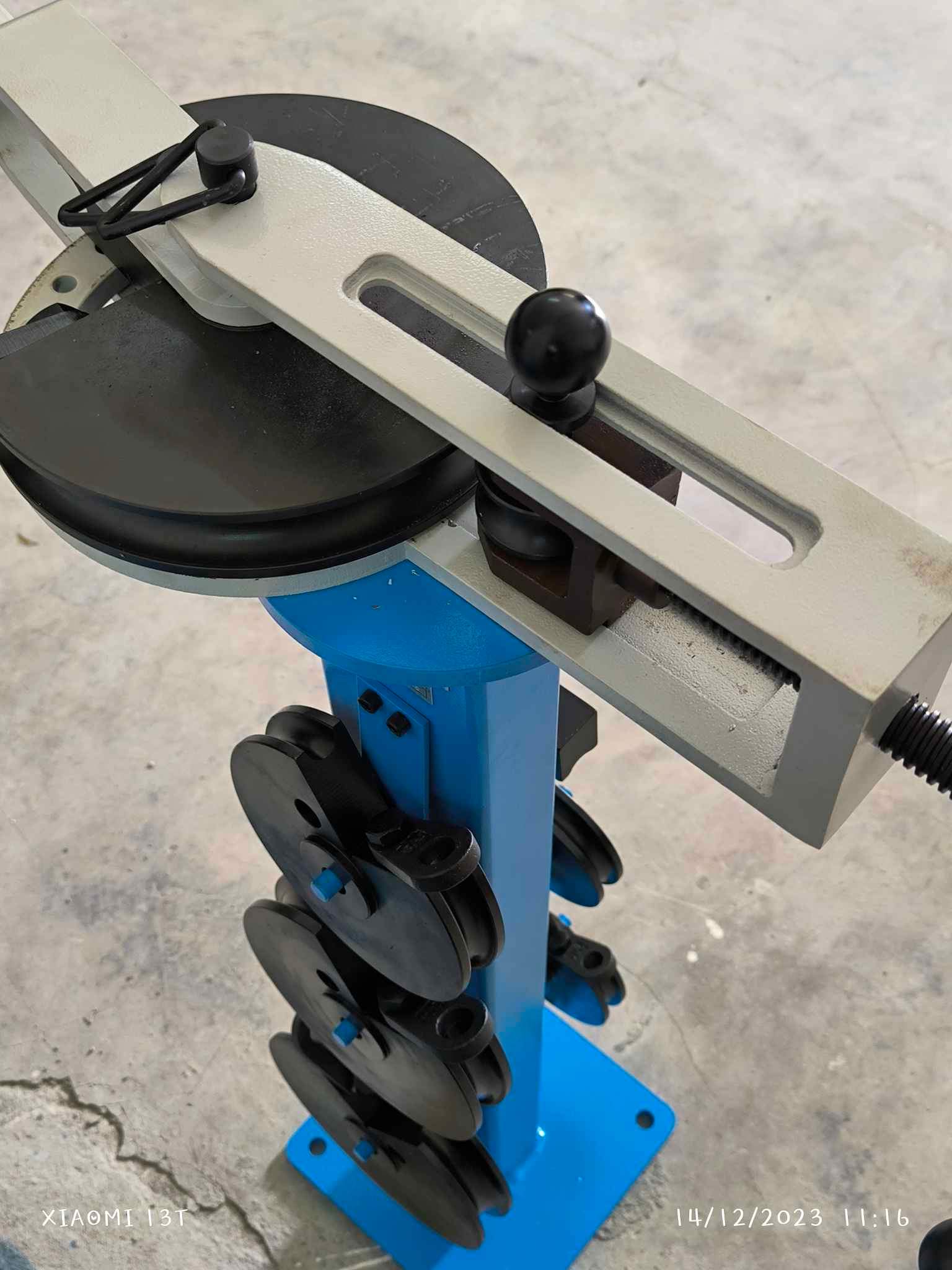 Dobladora de tubo  
          Circular tipo Manual   Diámetro de tubo de 1/2" a