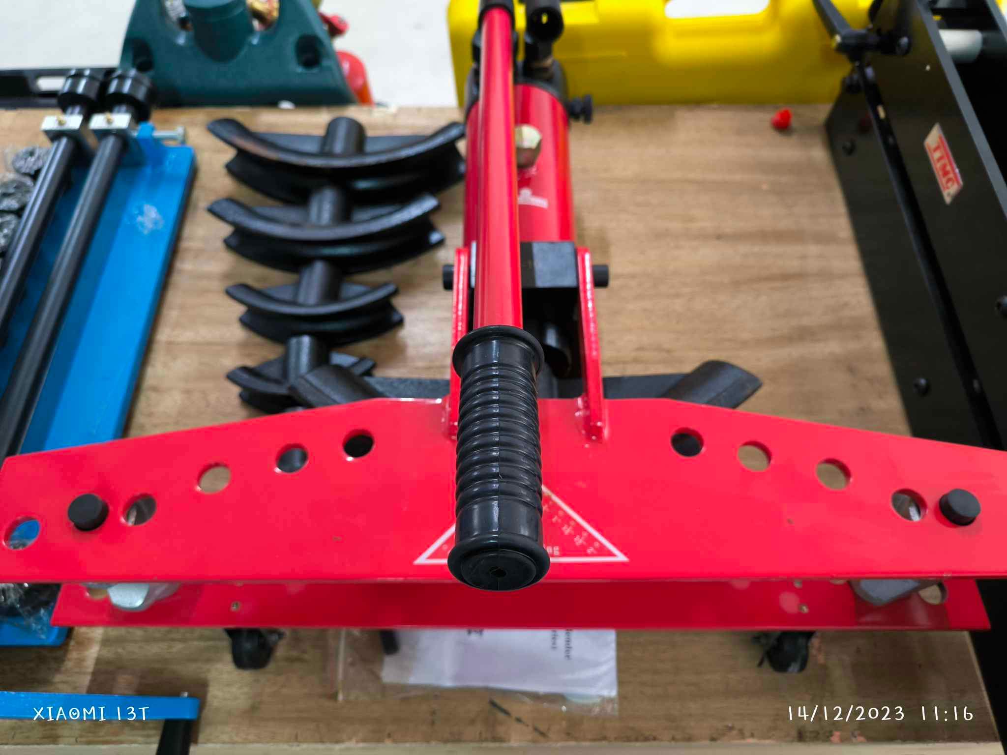 . Aprovecha Nuestras OFertas de Fin   
         de Año  Dobladora hidráulica de