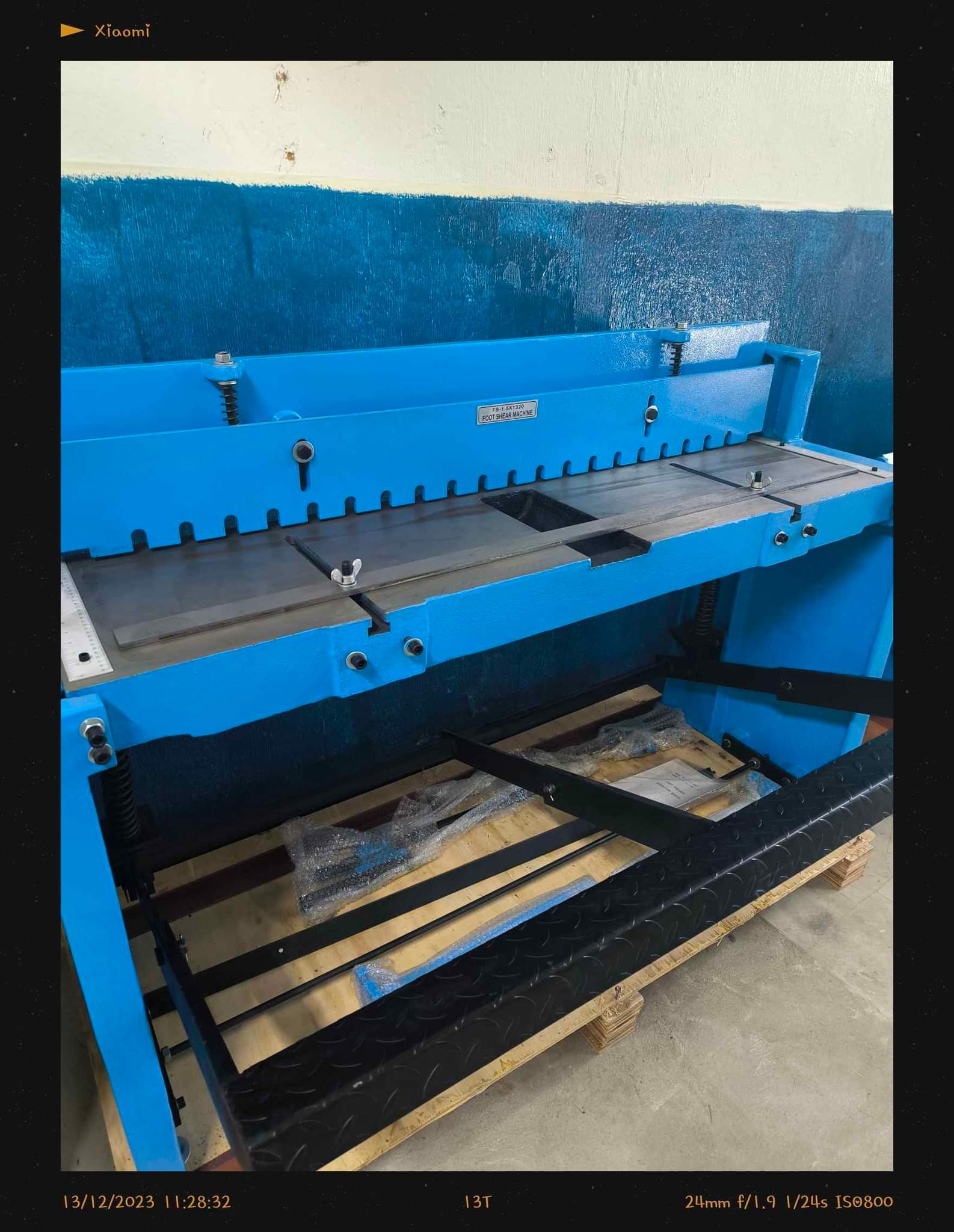 Gran Oferta de Fin de Año   Guillotina de pedal de 4 pies de  
         largo