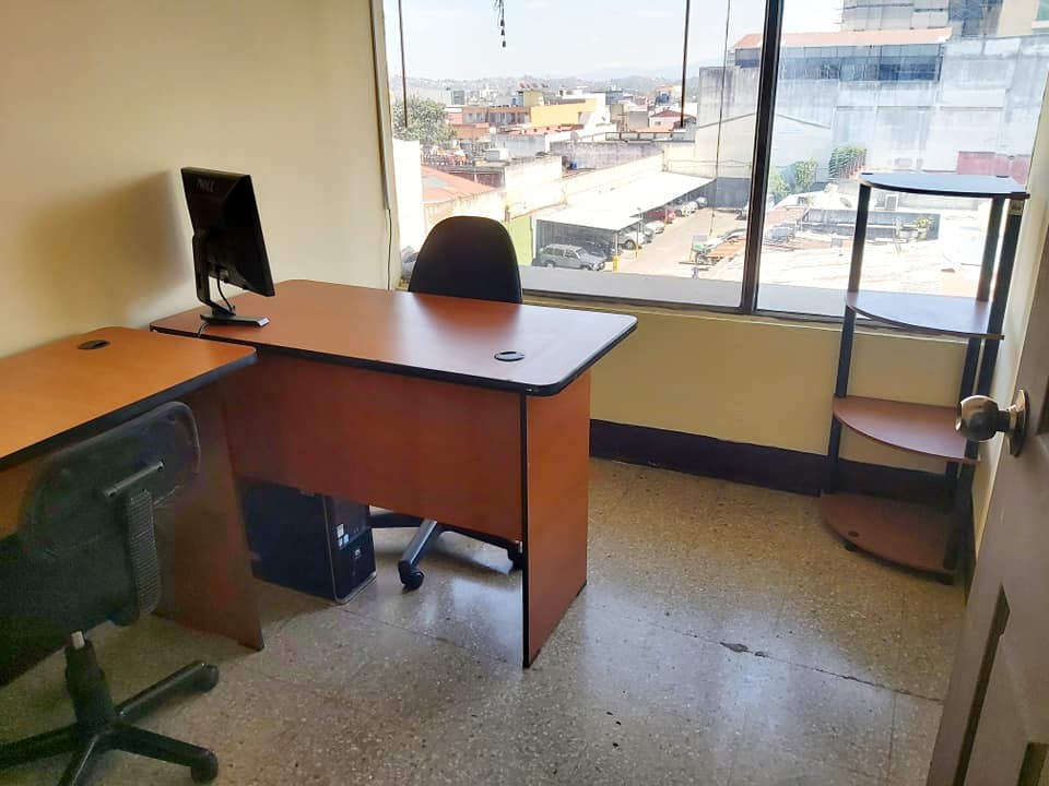 Alquiler de Oficinas  en Centro Histórico  Zona 1 con servicios incluidos.
Q 1,3