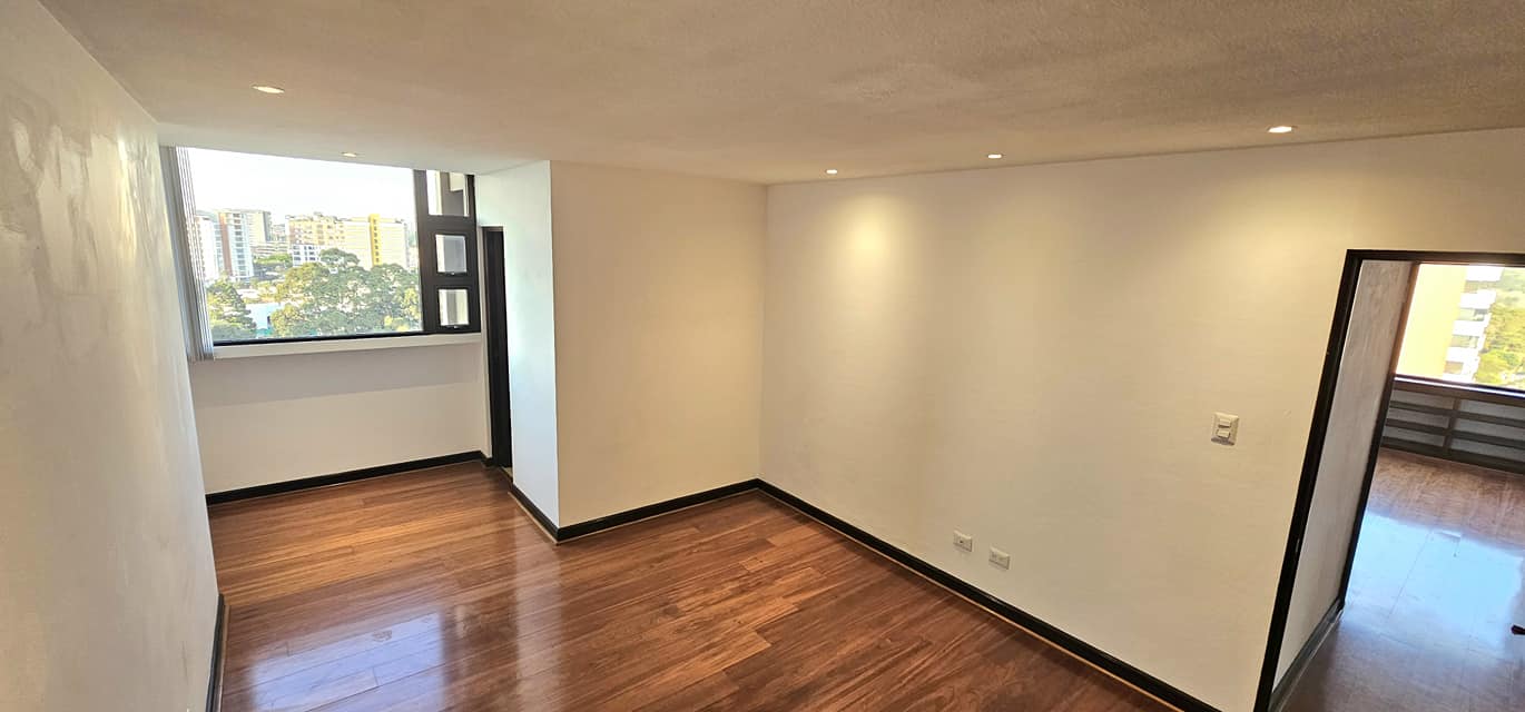 ALQUILER APARTAMENTO
 Avenida de las Américas 
 NIVEL ALTO
 Vistas espectaculare