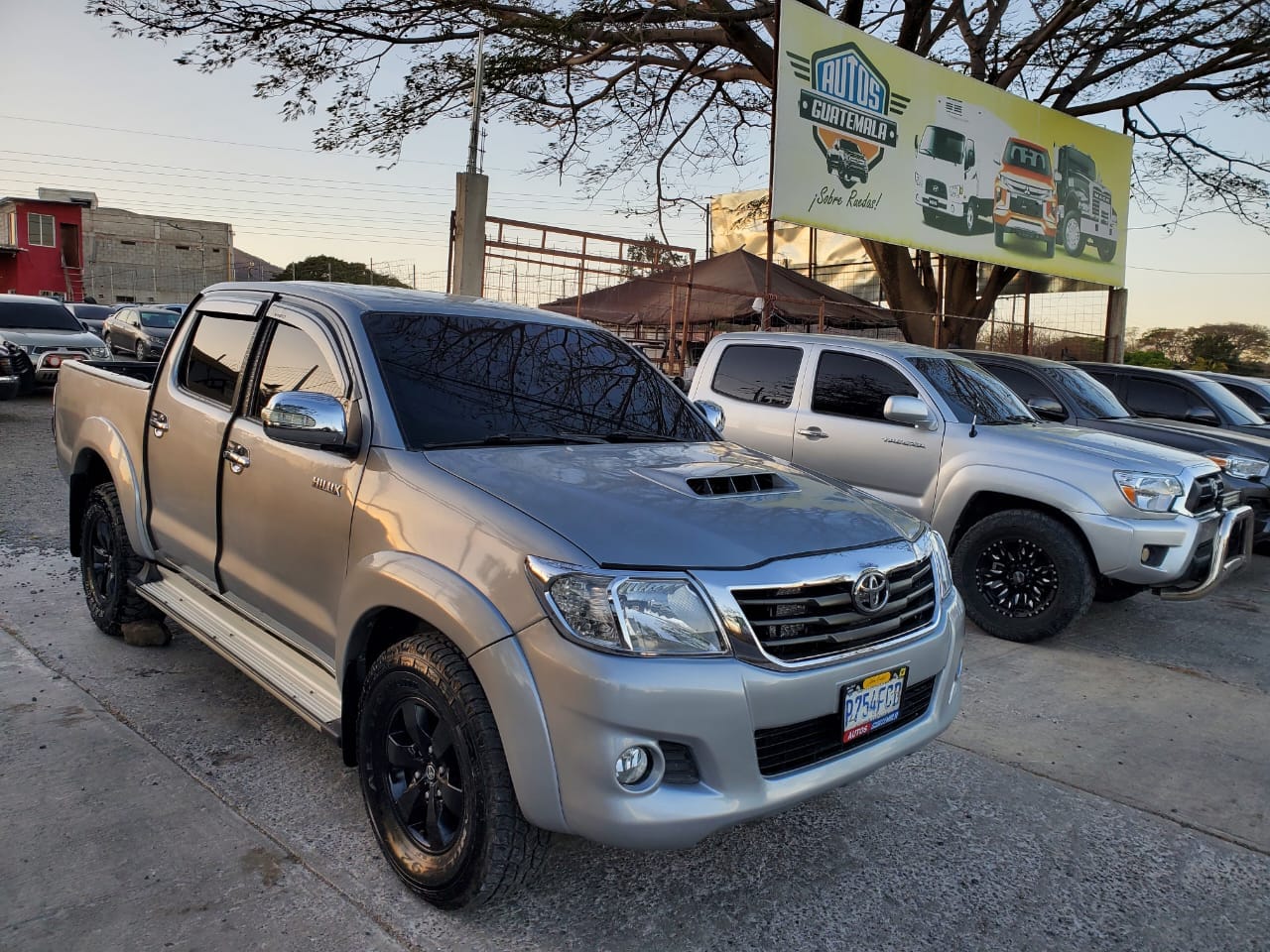 TOYOTA HILUX Modelo 2011 Mecánico 4x4 Diésel De agencia Motor 3000cc Nítido Chip