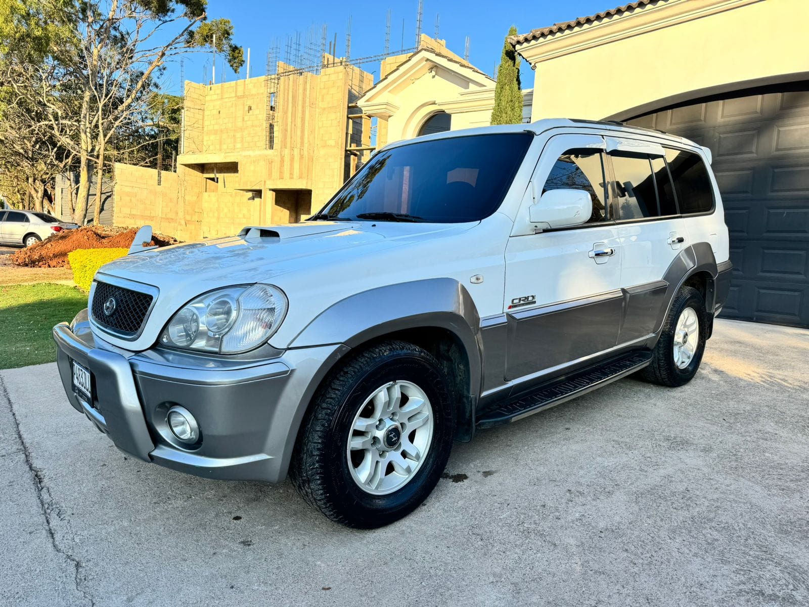 HYUNDAY Terracan Modelo 2002 Automática 4x4 161 mil kilómetros 3 filas nítida...