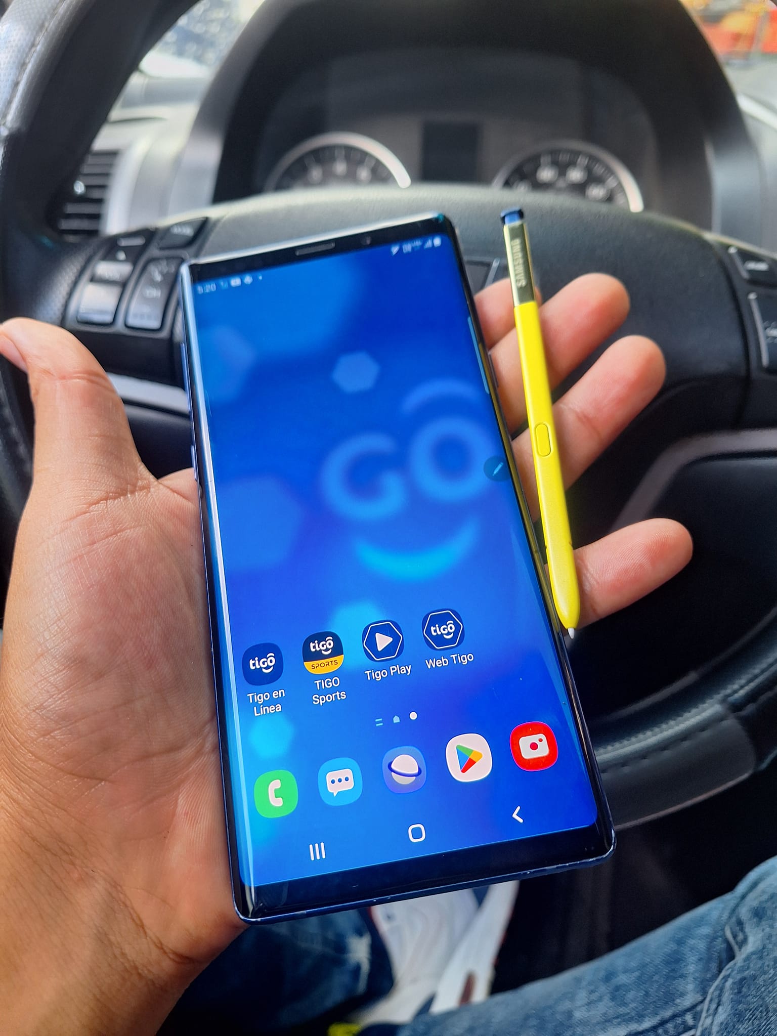 Samsung note 9
 Versión snapdragon 
 128 gb de almacenamiento 
 Tigo 
 Entrego s