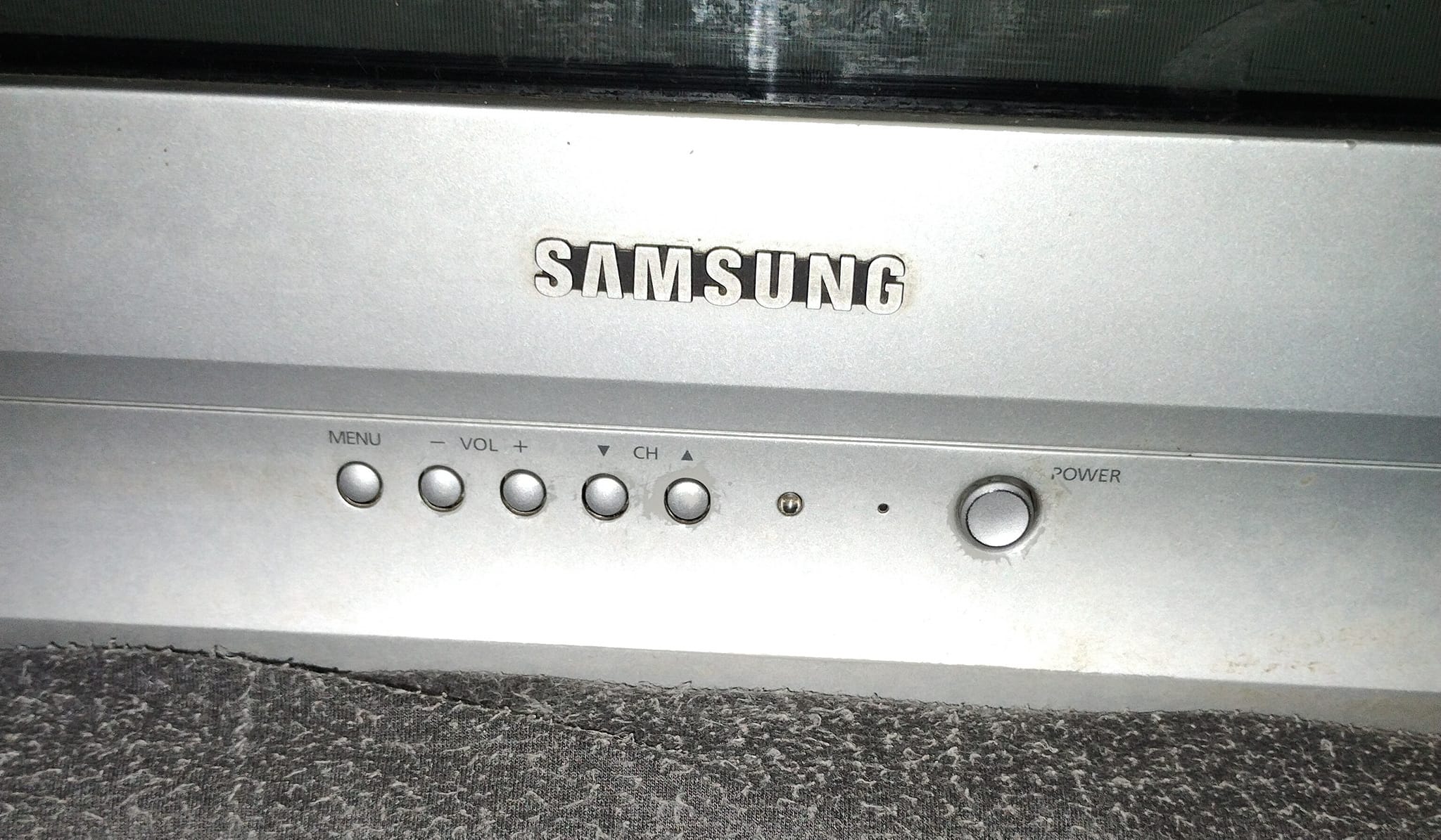 Televisión Samsung  funcionando perfectamente colores nítidos en perfectas condi