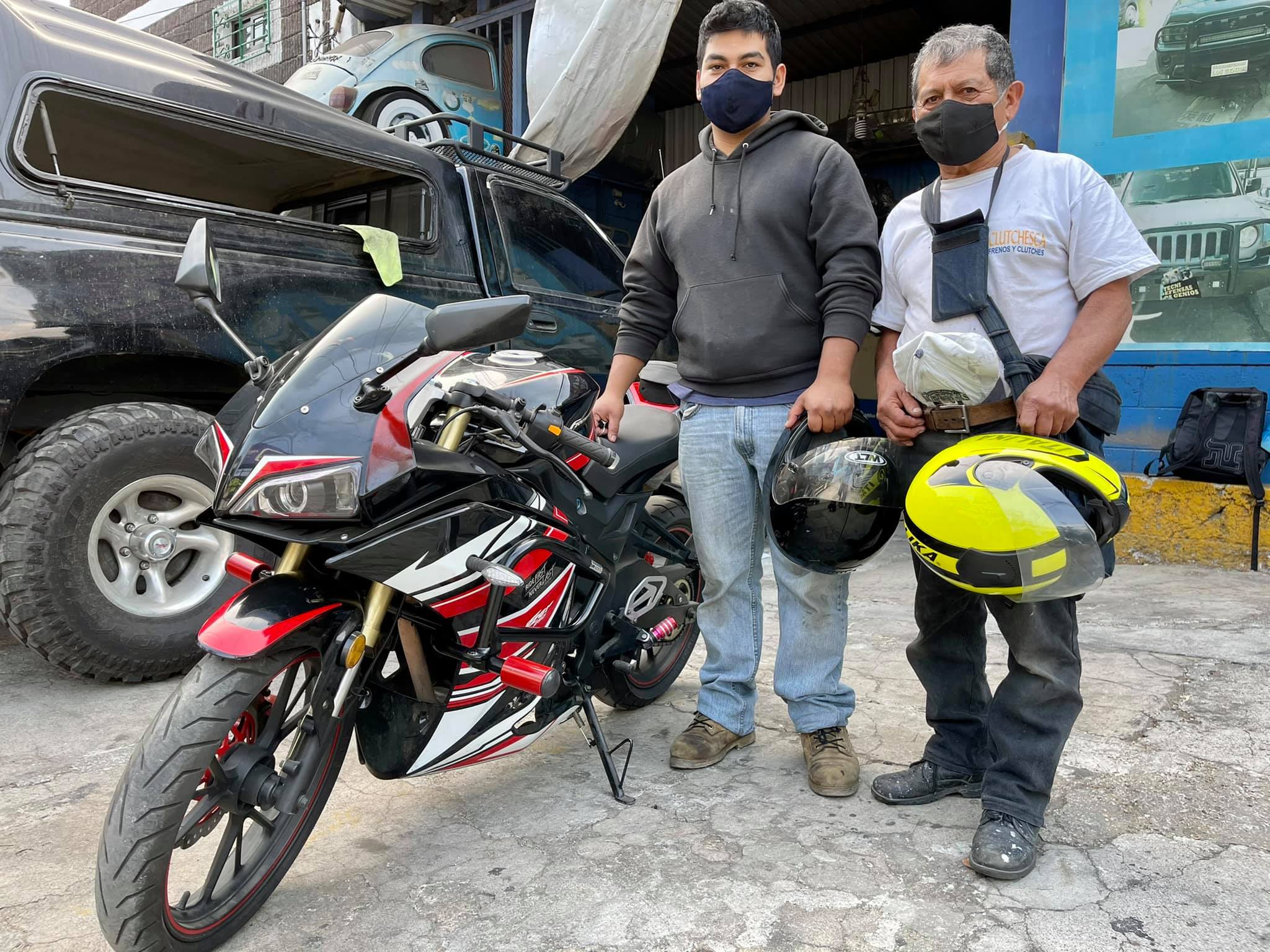 Clientes Satisfechos!! 1era. defensa fabricada para Spitzer,  recuerda tu lo ima