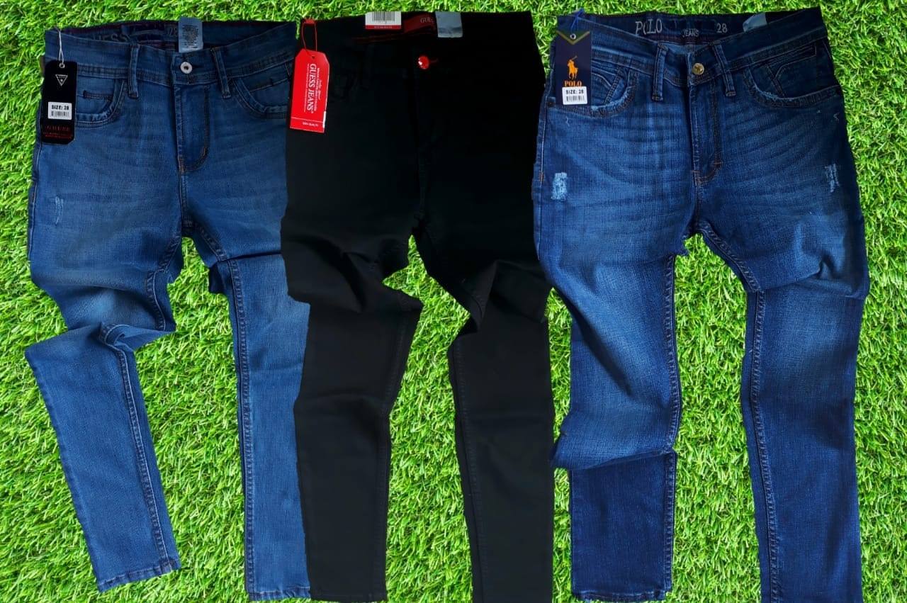 lindos pantalones 
 Lindos  panlones  pachucos  estrech
 Tallas 28.30.32.34
 At