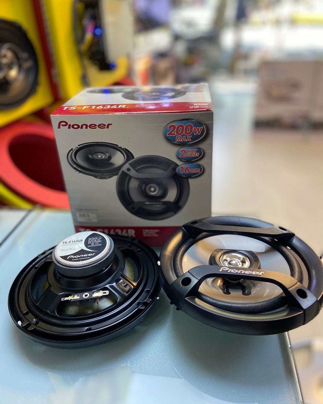 1 GRATIS ALA PRIMERA PERSONA QUE ESCRIBA
 Parlantes Pioneer TS-F1634R
 Precio Q2