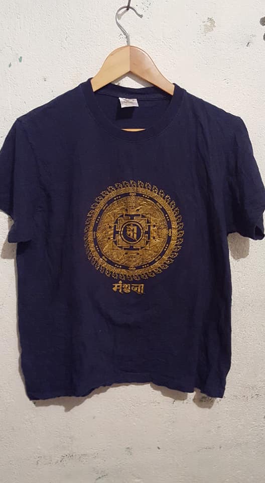 DISPONIBLE
 Camisa Caballero 
 Marca SHANGRI-LA
 Color  AZUL
 Estado 9/10
 Talla