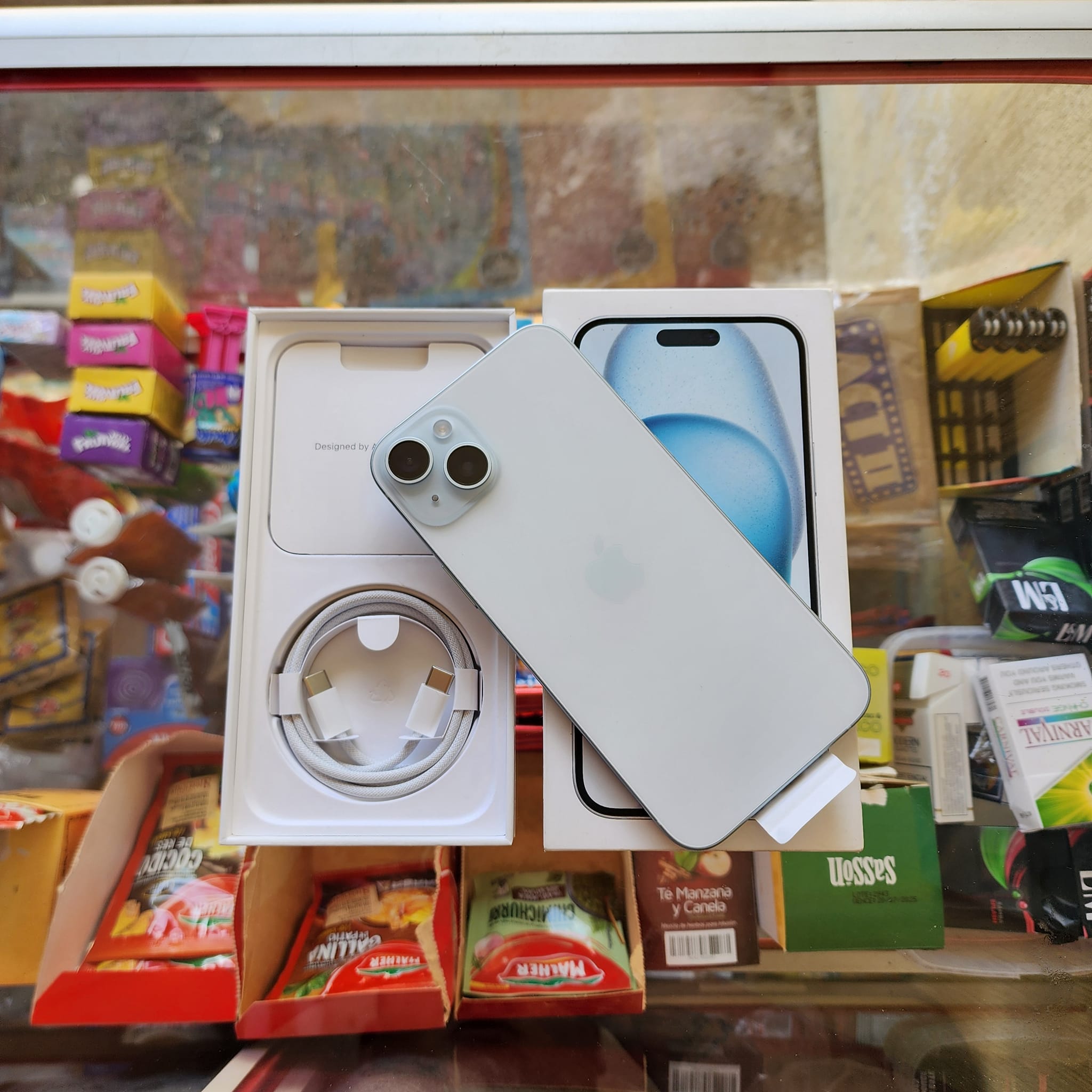 Iphone 15 Plus nuevo Totalmente
 Precio Q7,400
 Nuevo Totalmente 1 año de garant