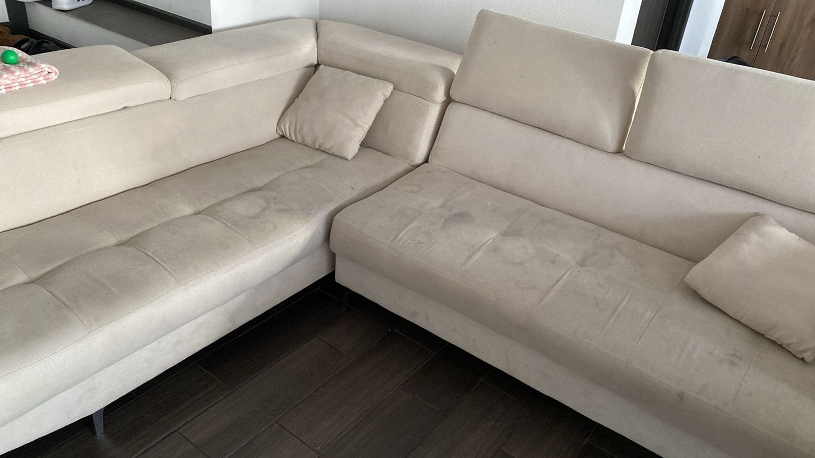 Limpieza de muebles sillas, alfombras, etc.
 Solicita tu servicio al WhatsApp 53