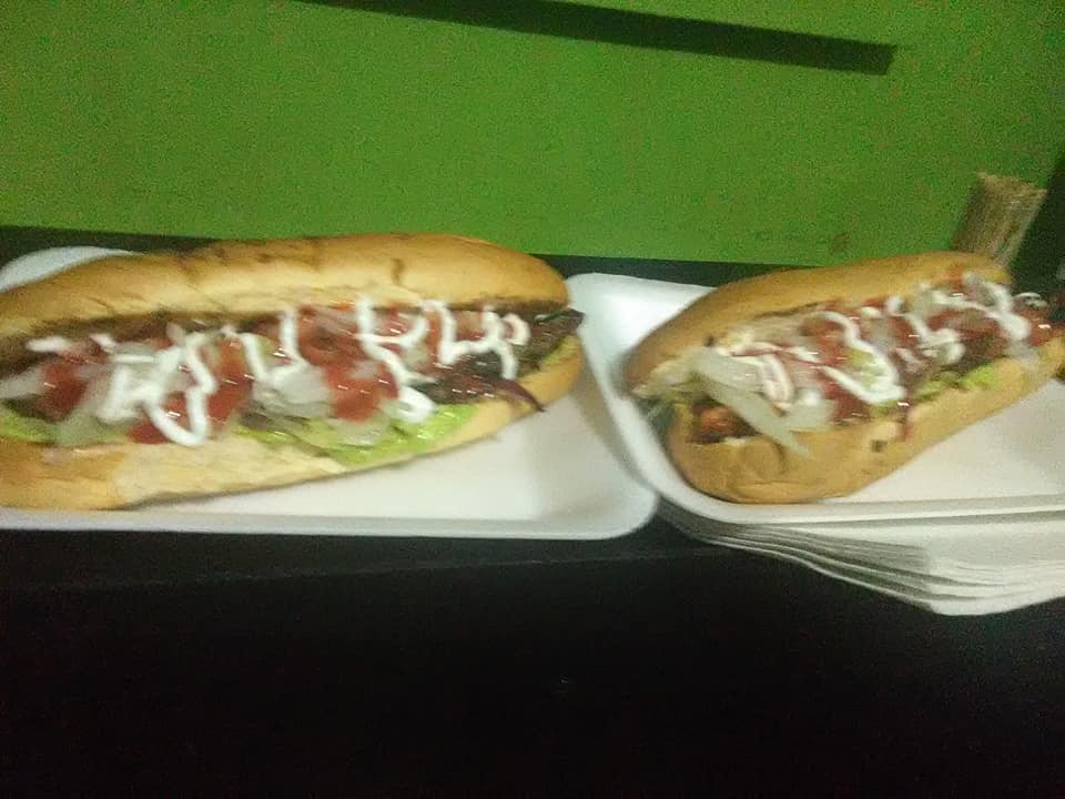 TIENES HAMBRE Y NO SABES QUE COMER???
 TE OFRECEMOS DELICIOSAS 
 tortas mexicana