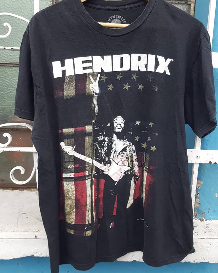 DISPONIBLE
 Camisa 
 Marca Jimmy Hendrix
 Color Negro
 Estado 10/10
 Talla L 
 P