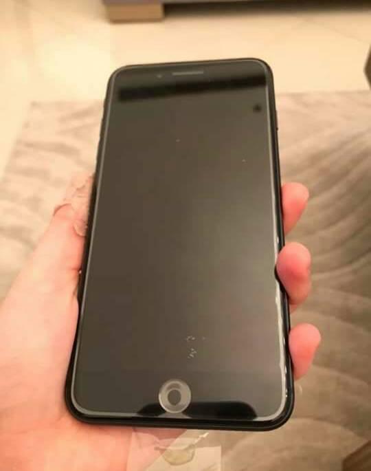 Vendo iPhone 8 Plus con 64 gb de almacenamiento para más información envíen su n