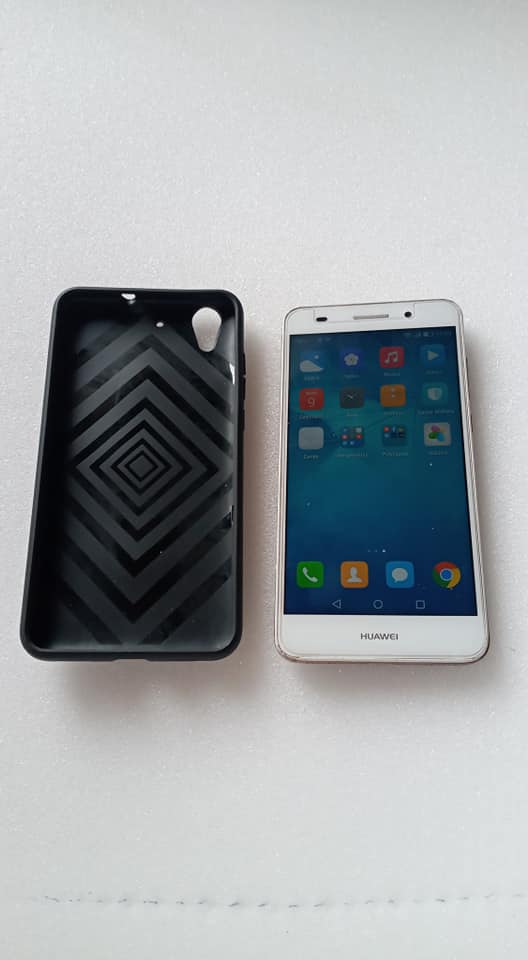 Vendo o cambio mi Huawei y6 ll doble sim liberado entrego solo el telefono y su