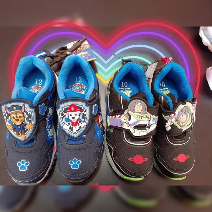 Tenis con luces para los chikis amantes de Paw patrol y toy story 
 Super precio