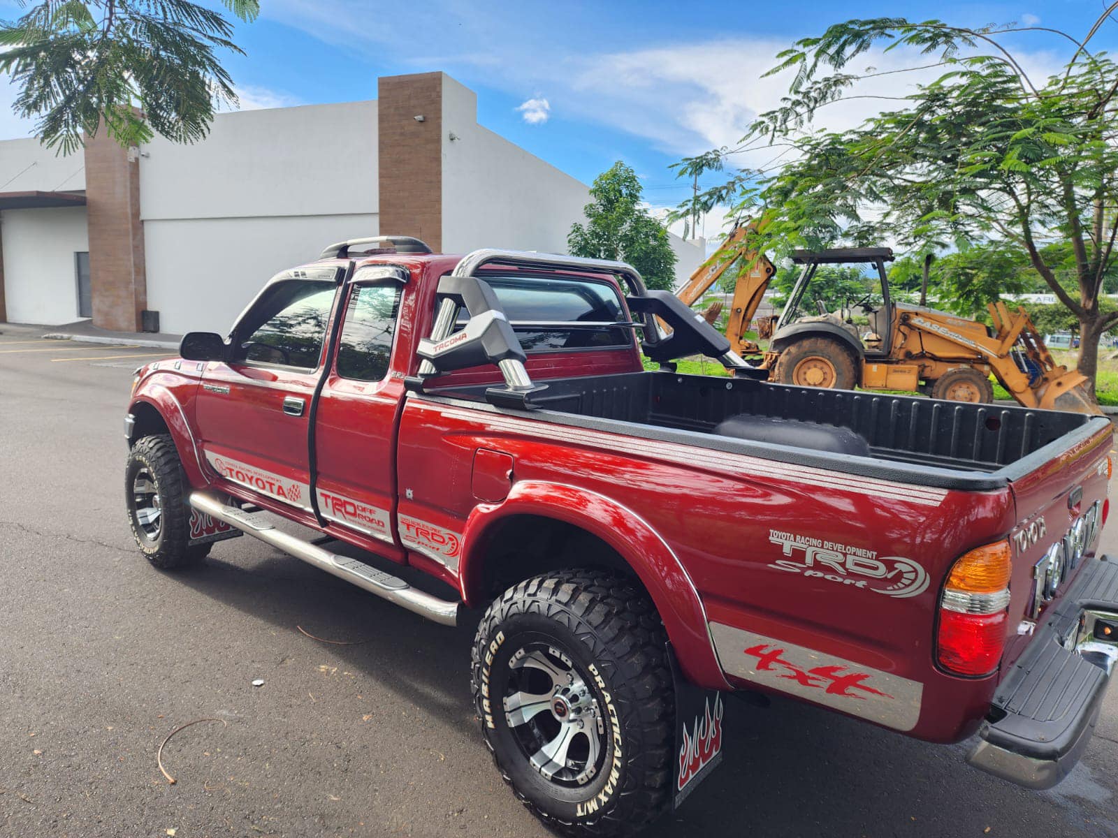 GANGA 
TOYOTA TACOMA SR5 
MODELO 2002
RECIÉN INGRESADO 
MECÁNICO  4x4 
EXTRACAB