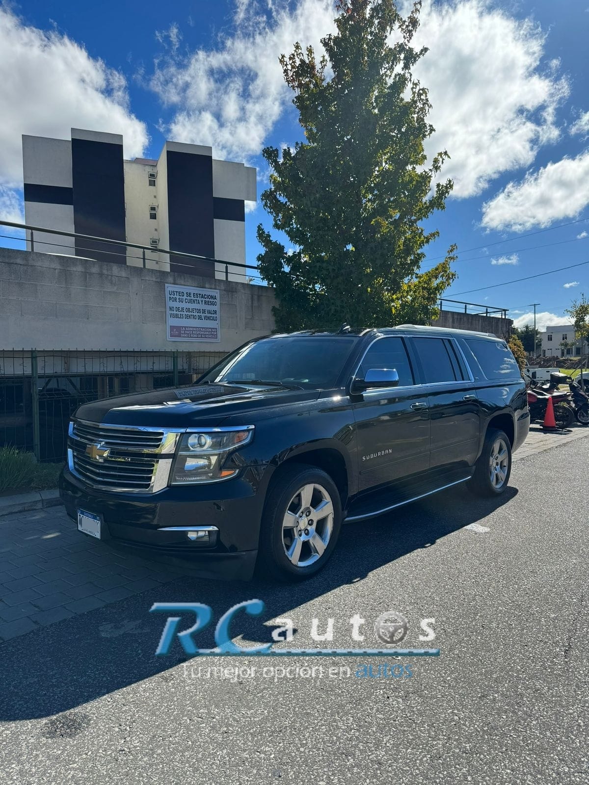 PRECIO Q264,990.00
CHEVROLET SUBURBAN MODELO 2015 3 FILAS

No arriesgue su inver