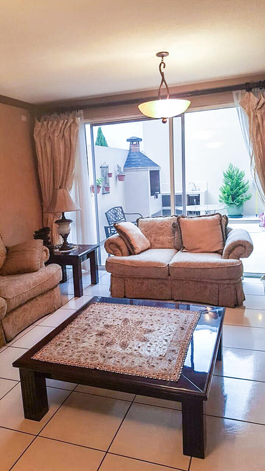 Preciosa Casa en Condominio Elgin, zona 13 

410 m2 de construcción
Terreno de 9