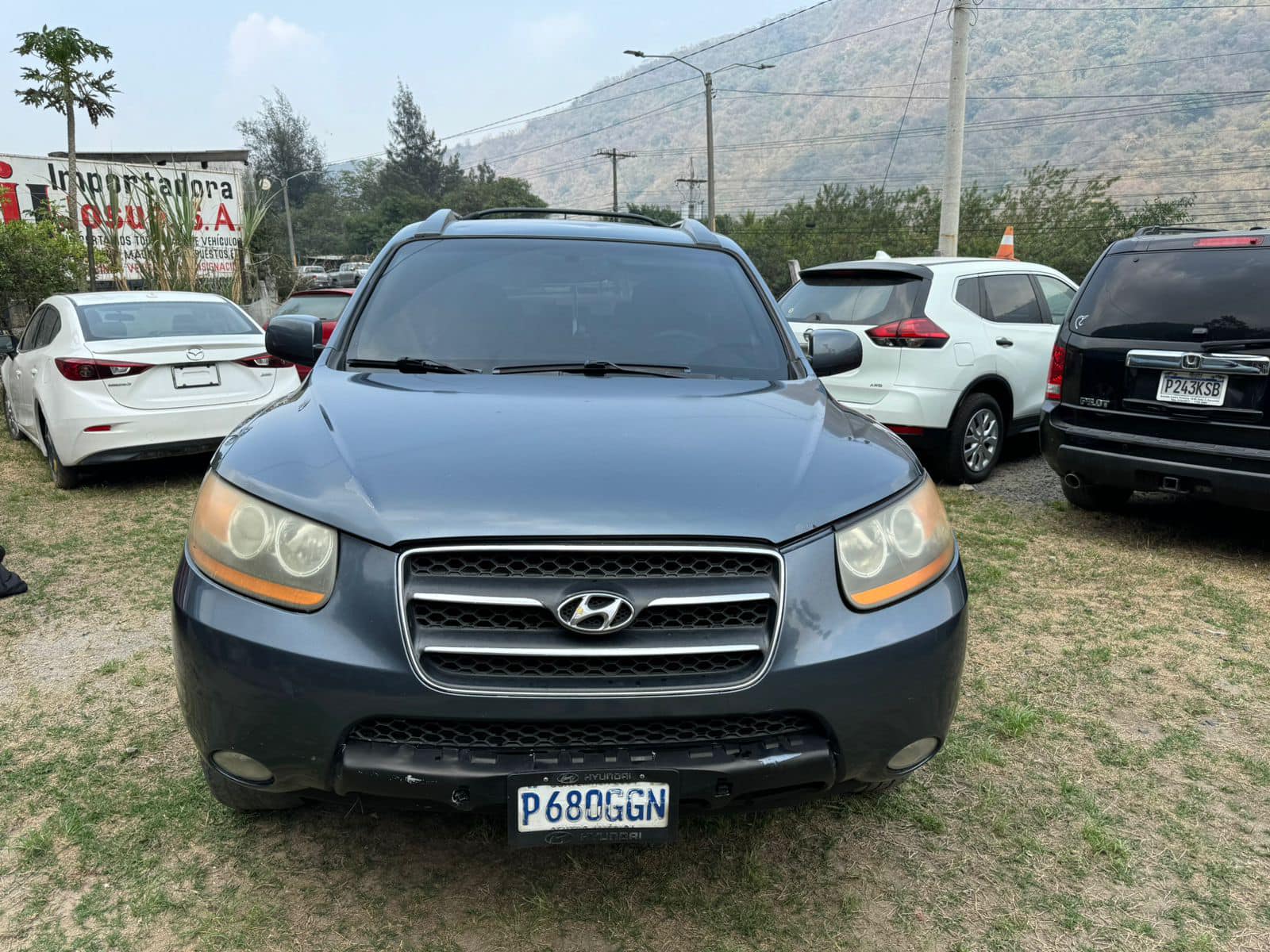 Hyundai Santa Fe

 Modelo 2009 
 Límited 
 Automática 
 Motor 3.3 
 4x2 
 Millaj