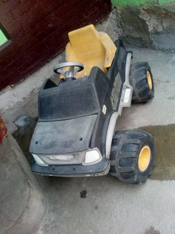 55922793 WhatsApp  Área de Mixco vendo para  niño pequeño De dos  años  se usa c