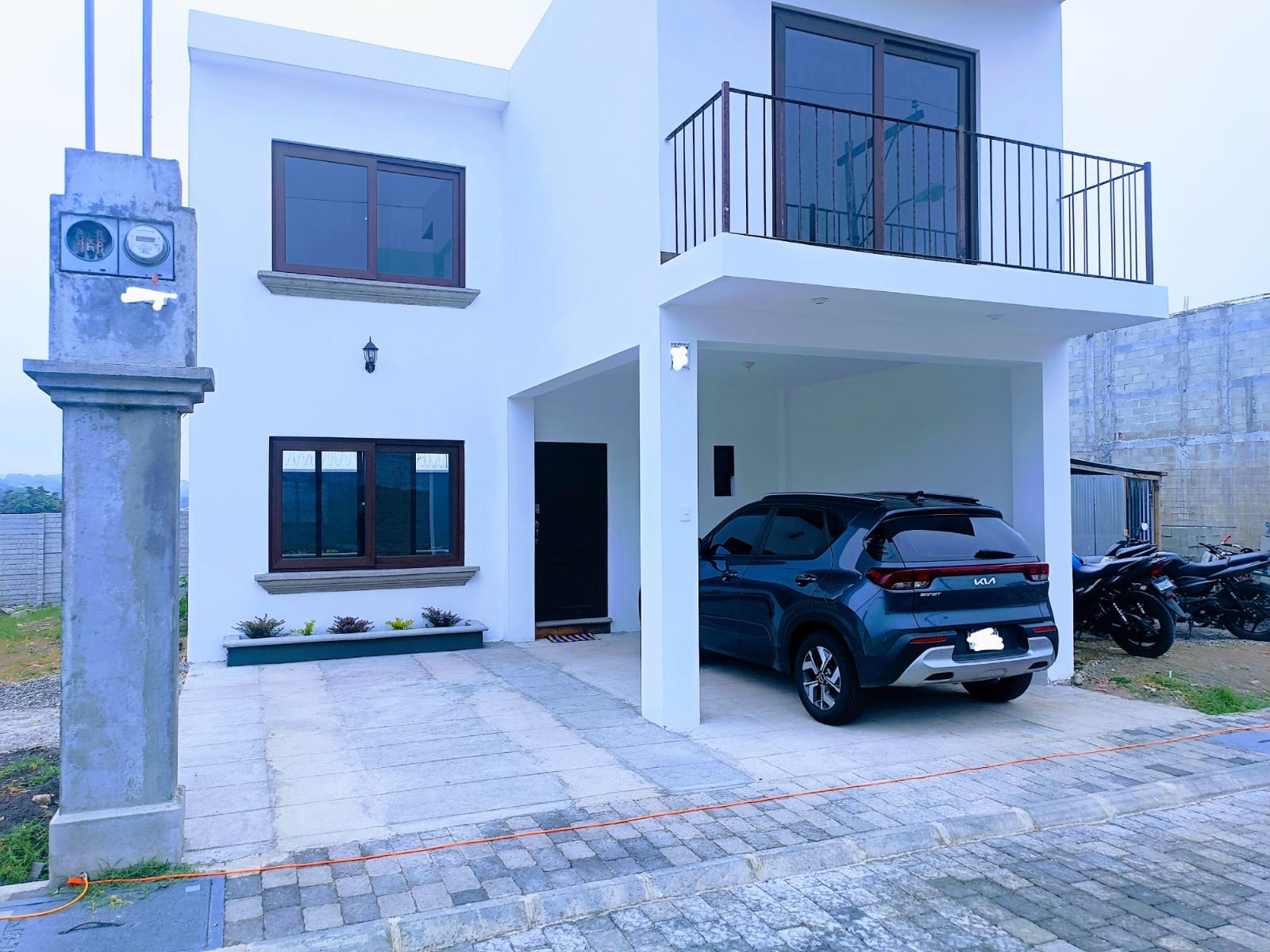 Casa en venta ubicada en Buena Vista
Terreno de 7 metros por 17 metros
195 metro