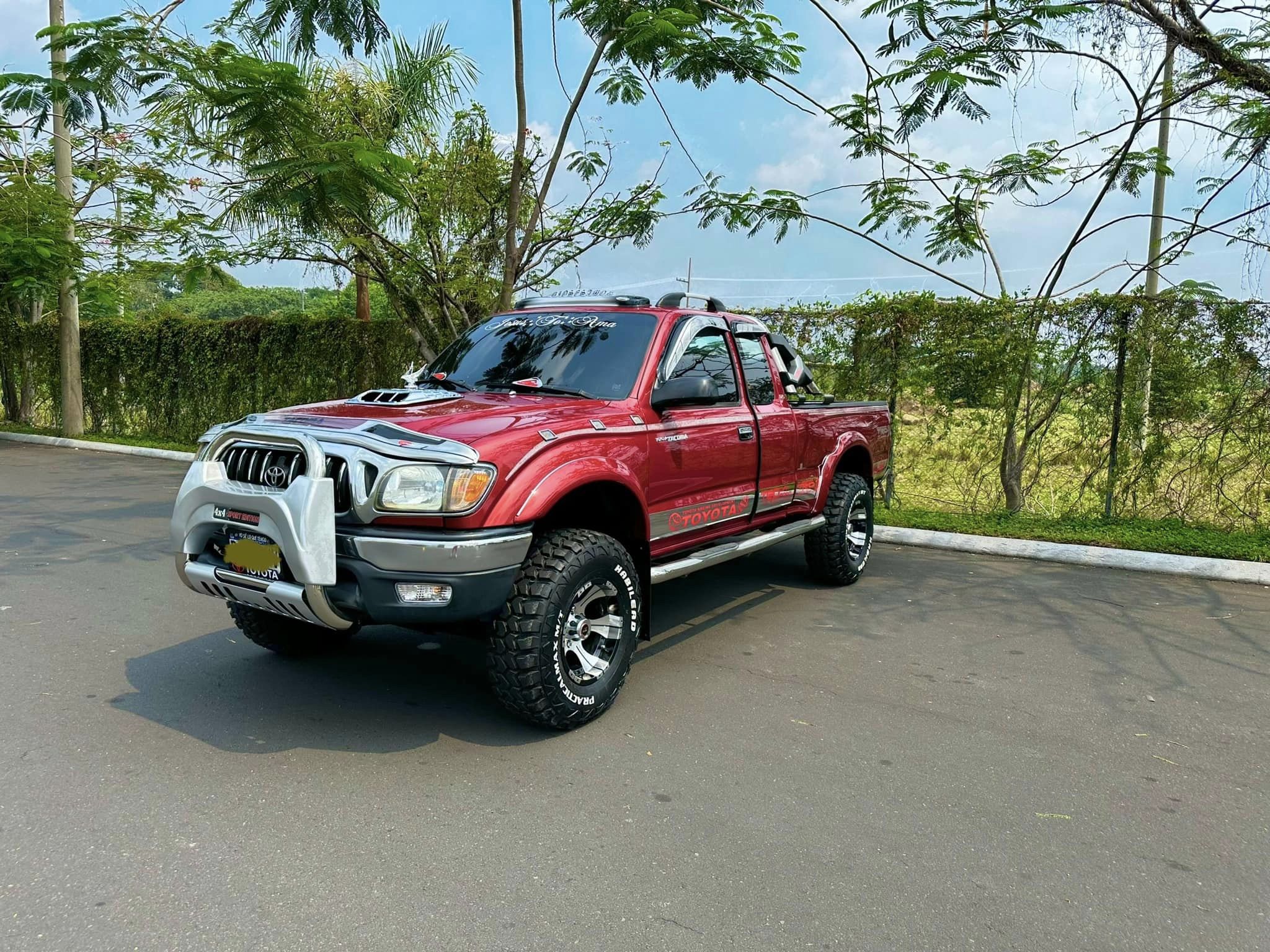 TOYOTA TACOMA SR5 
MODELO 2002
MECÁNICO 
EXTRACAB 
AIRE ACONDICIONADO ENFRIANDO