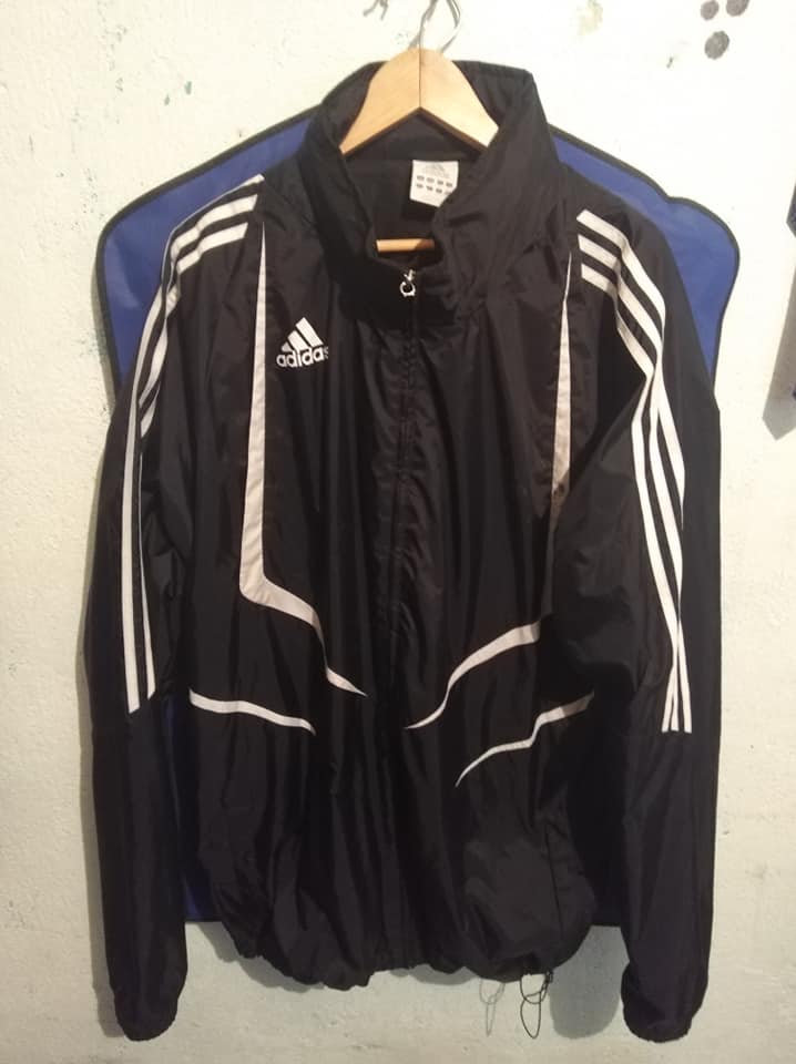 VENDIDA 
 Chumpa para Caballero
 Marca Adidas sport
 Estado 9/10
 Talla XXL-QUE