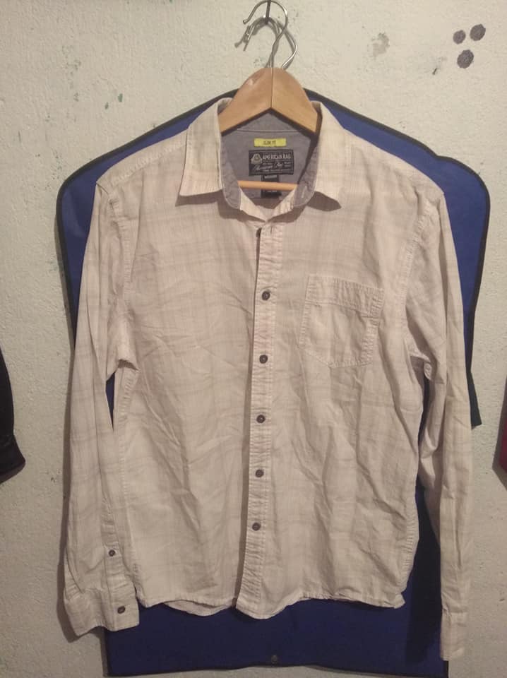 Disponible 
 Camisa manga larga
 Marca American Rag 
 Estado 9/10
 Talla M slim