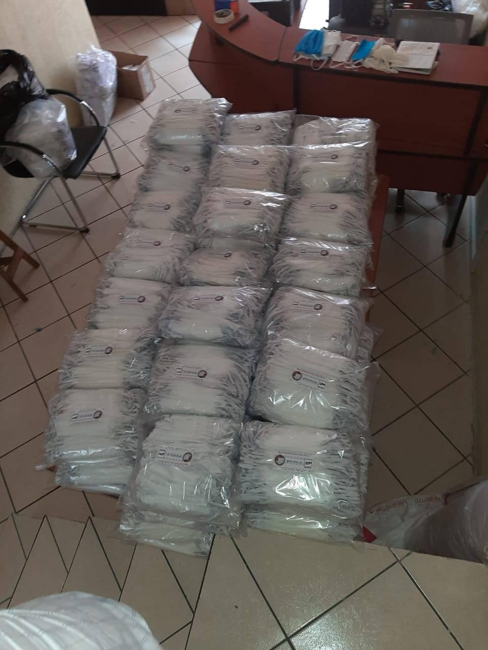 Aquí tenemos nueva muestra

Vendemos máscarillas Doble, triple capa
Material Pol