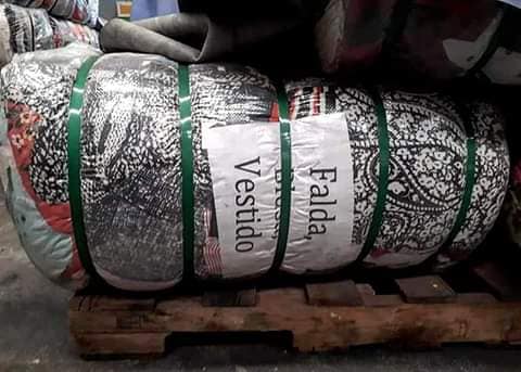 Paca de falda, blusa y vestido 100 libras 
Calidad #1 Q1,700

Paca falda, blusa