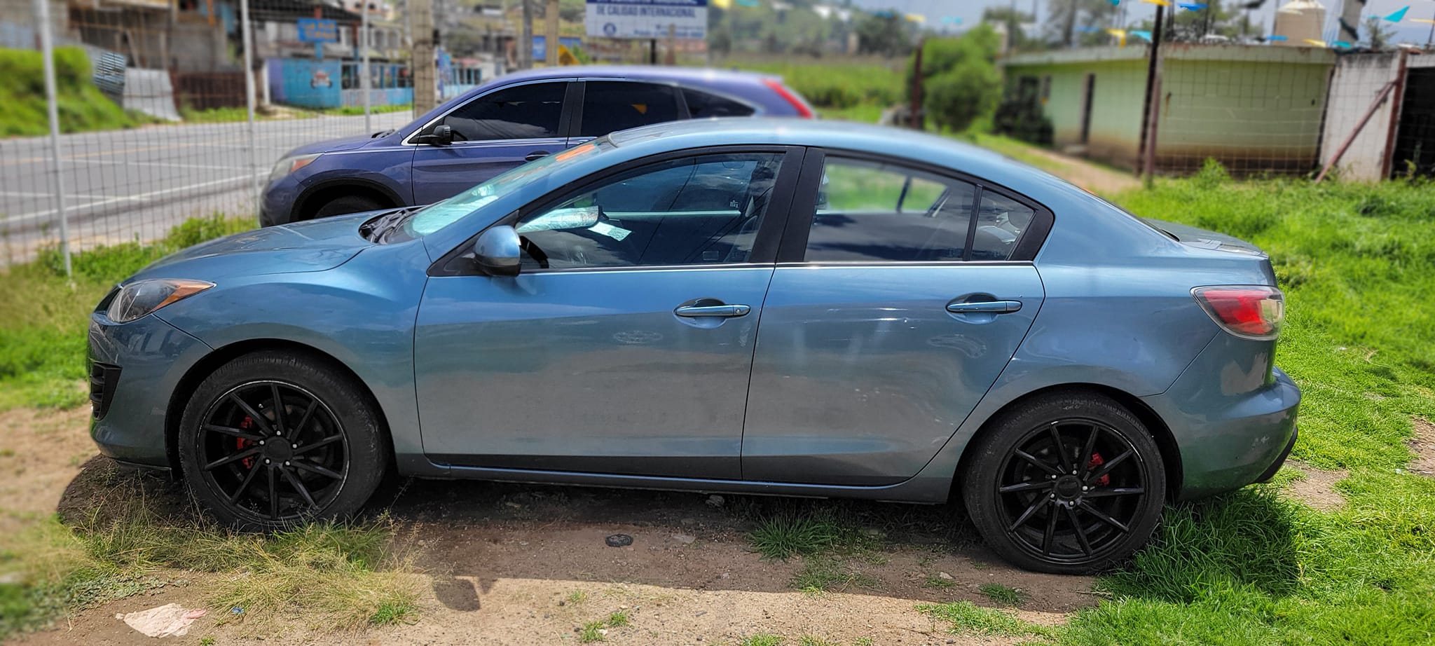 Vendo mazda3 sport 
Modelo 2010
Caja mecanica 
Motor 2.0 
Rines de 18" perfil ba