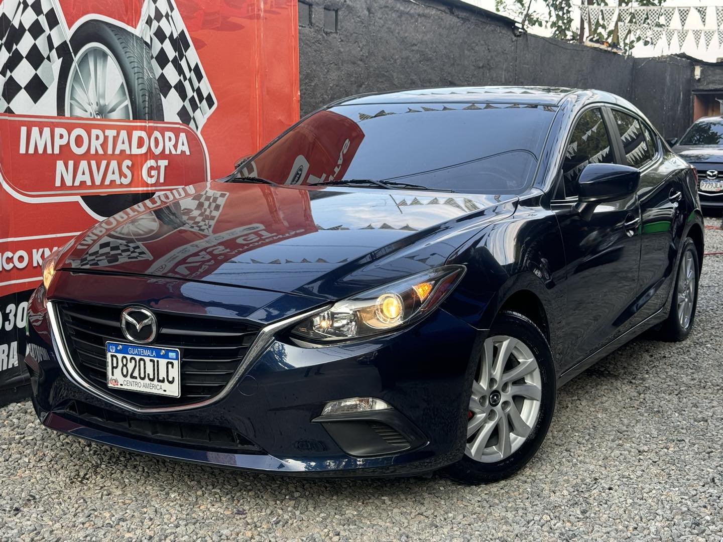 MAZDA 3 TOURING 2016 

Recien ingresada
Bolsas de aire
Muestro fotos de cómo in