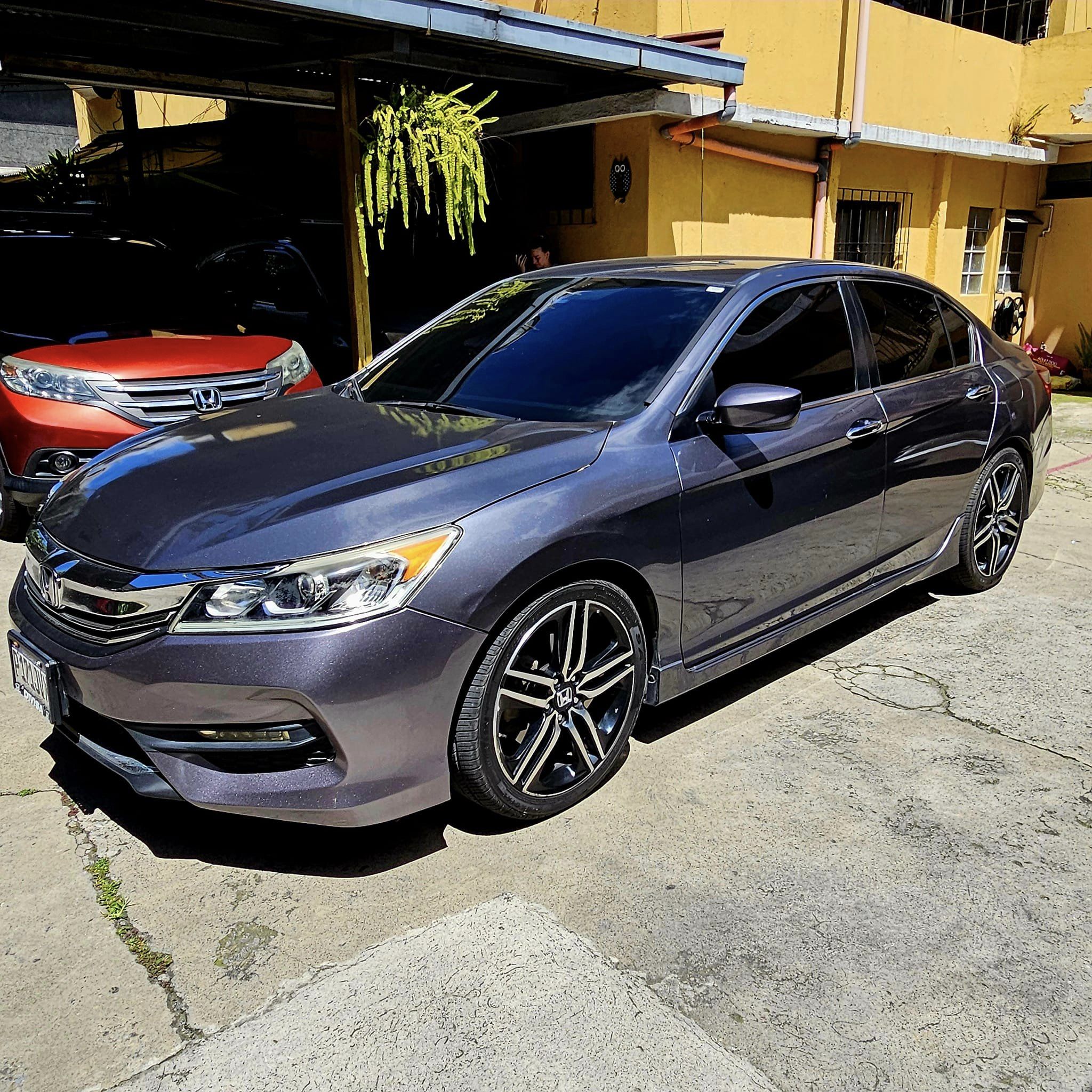 HONDA ACCORD SPORT
MODELO 2017
NITIDO NADA QUE INVERTIR

PRECIO: Q.95,000.00

LE