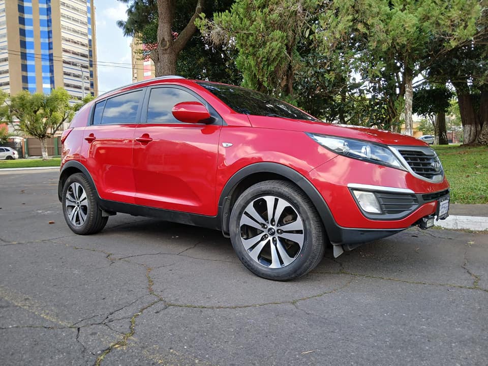 Automática 
Tip Tronic
Jamás Chocada
Aire Acondicionado
Timón Hidráulico 
Bolsas